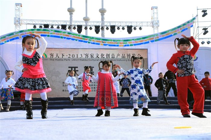 客家文化创意盛会 2013年客家文化创意产品博览会在梅州成功举行